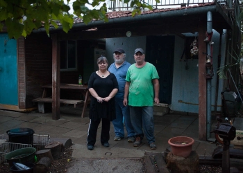 מנודים: השבוע יהרסו את קורת הגג של שלושת האחים במושב כפר גדעון. אף פעם לא רצו אותם שם