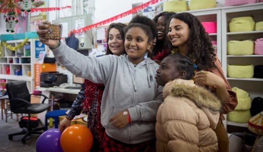 סילבנה מצלמת סלפי | ינואר האחרון