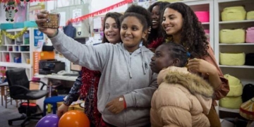 סילבנה מצלמת סלפי | ינואר האחרון