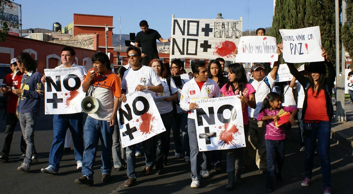ויקימדיה |  צעדת מחאה מקסיקו 2011 ״לא עוד דם!״