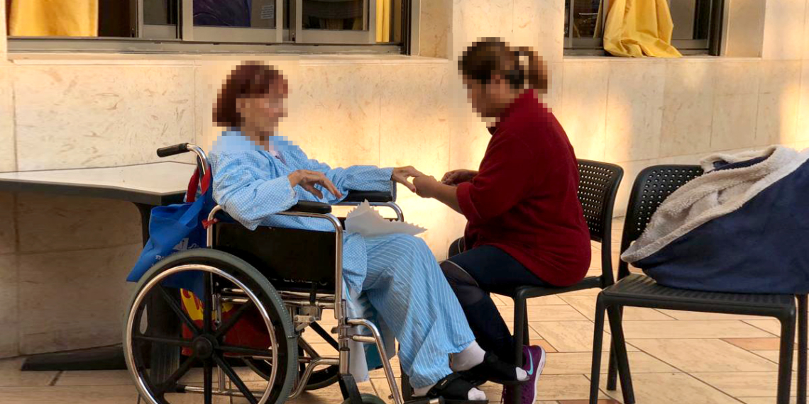 "למה לא להשאיר אותם בארץ?"