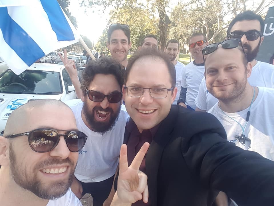 ניר הירשמן (במרכז) מועמד הליכודניקים החדשים התברג למקום ה 30 ברשימת הליכוד לכנסת | צילום: הליכודניקים החדשים