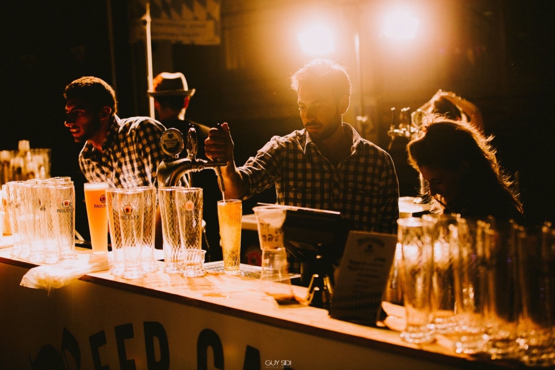 ברים בתל אביב. החמרה בפיקוח ובקנסות בחצי שנה האחרונה | קרדיט: פייסבוק עיריית תל אביב, למצולמים אין קשר לכתבה