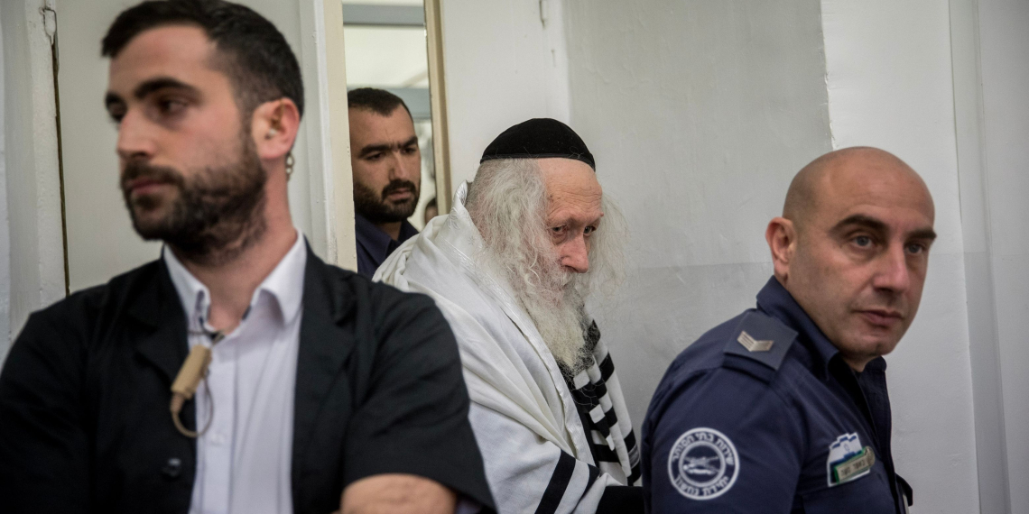 הרב ברלנד בבית המשפט | צילום: יונתן זינדל, פלאש 90