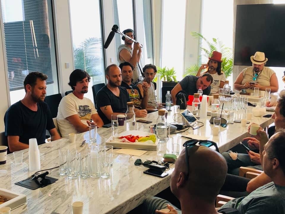 פגישת מפיקי סצנת המסיבות אתמול. "נעשה קמפיין מסודר ונוציא את האמת"