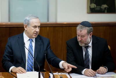 מנדלבליט ונתניהו בישיבת ממשלה, 2014 | צילום: יונתן זינדל, פלאש90