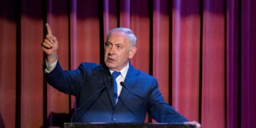 נתניהו בכנס בירושלים | צילום: פלאש 90, יונתן סינדל