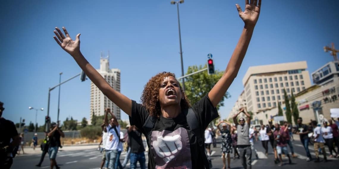 המאבק האתיופי, הפגנות בירושלים בקיץ האחרון | צילום: יונתן זינדל, פלאש 90 (למצולמת אין קשר לכתבה)