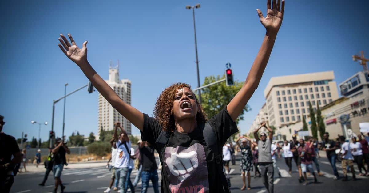 המאבק האתיופי, הפגנות בירושלים בקיץ האחרון | צילום: יונתן זינדל, פלאש 90 (למצולמת אין קשר לכתבה)