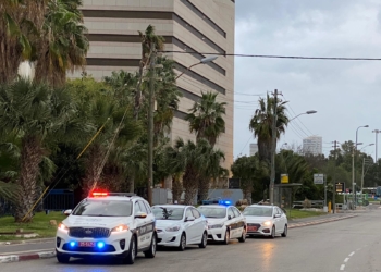 הכניסה למלון דן פנורמה | צילום: עינת פישביין