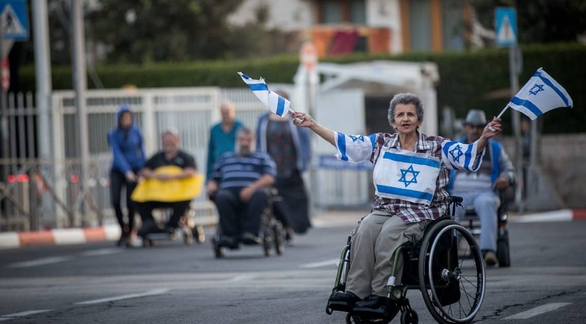 הפגנות הנכים שנה שעברה. טיפולים משקמים קוצצו | צילום: יונתן זיינדל, פלאש 90