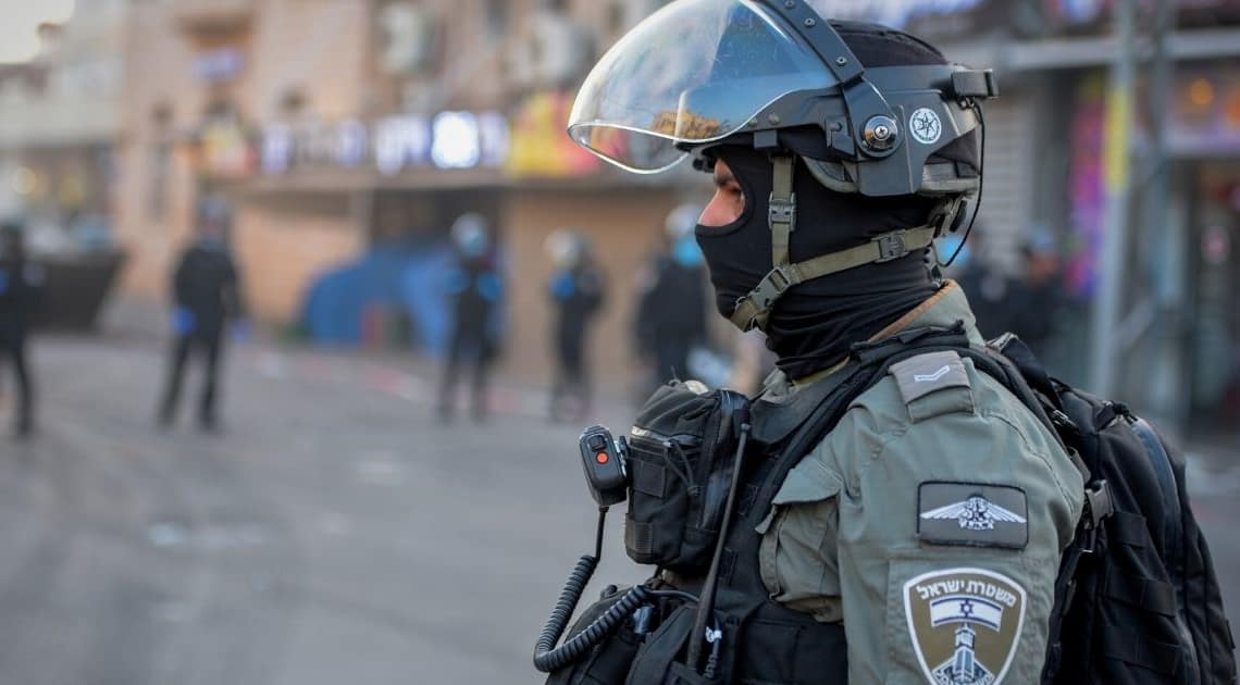 המהמות ביפו שבוע שעבר. החיים חזרו לשגרה, אך המתח עוד מורגש | צילום: אבשלום ששוני, פלאש 90 (למצולם אין קשר לכתבה)