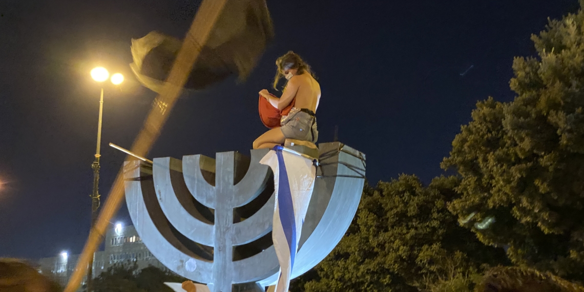 ס' על המנורה השבוע | צילום: דליה מגדל