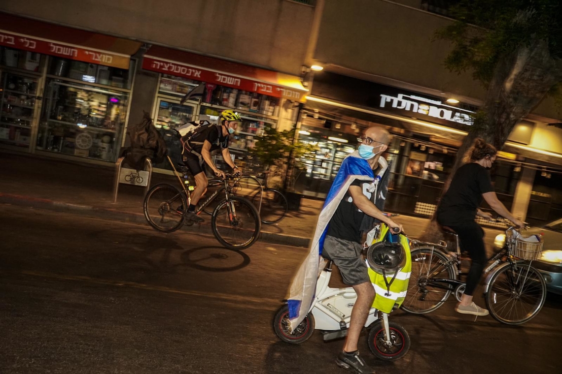רוכבי אופניים אמש בצעדה בתל אביב | צילום: איתי רון