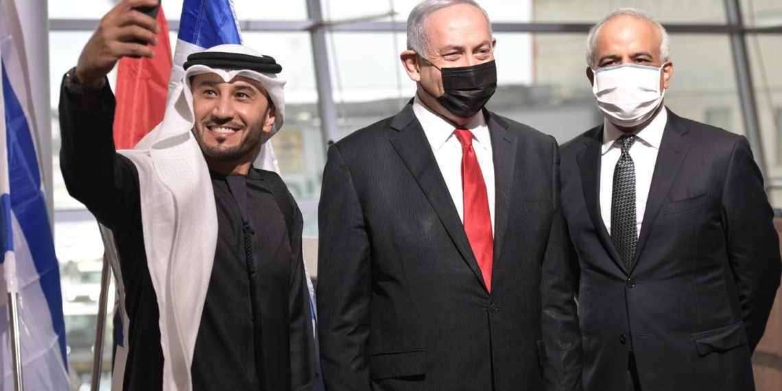 נתניהו בפתיחת הטיסה המסחרית לדובאי | צילום: קובי גדעון לע"מ