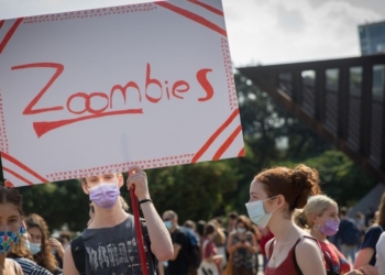 הפגנת התלמידים בכיכר רבין לפני חודשיים | צילום: מרים אלסטר, פלאש 90