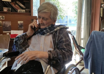 גבריאל מוקד בביתו היום בתל אביב | צילום: גלית הראלי