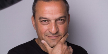 רמי יהושע | צילום: עופר חוג'יוב, ויקיפדיה