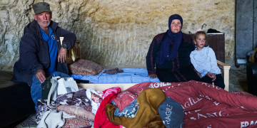 הארון ומשפחתו בביתם | צילום: איתי רון