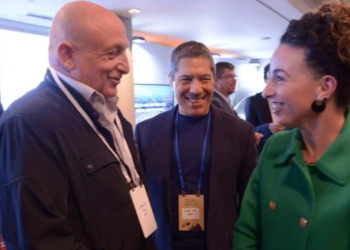 השרה סילמן, מפיק הכנס בני מורן ומנכ"ל קצא"א איציק לוי | צילום: ליאת מנדל כנס סביבה 2050