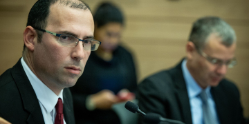 ח"כ שמחה רוטמן ויריב לוין | צילום: יונתן זינדל, פלאש 90