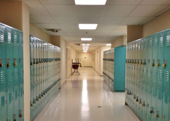 תמונה ראשית : מסדרון בית ספר | אילוסטרציה: שאטרסטוק