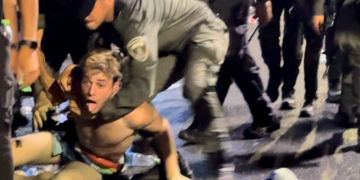 אלימות נגד מפגין, יולי 23 | צילום: דור זומר