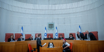 דיון בבית המשפט העליון בחוק טבריה | צילום: יונתן זינדל, פלאש 90