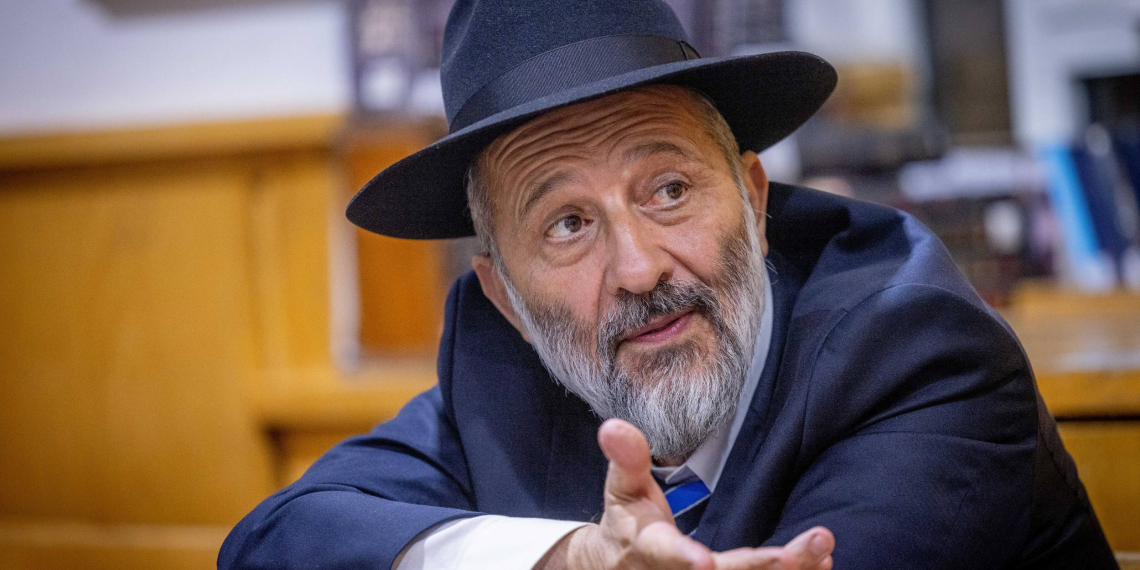 השופטת ברק-ארז בדיון בבג״ץ מתחה ביקורת על כרטיסי המזון של דרעי: "קריטריון מספר הילדים מעלה שאלות קשות״ | צילום: יונתן סינדל,פלאש 90