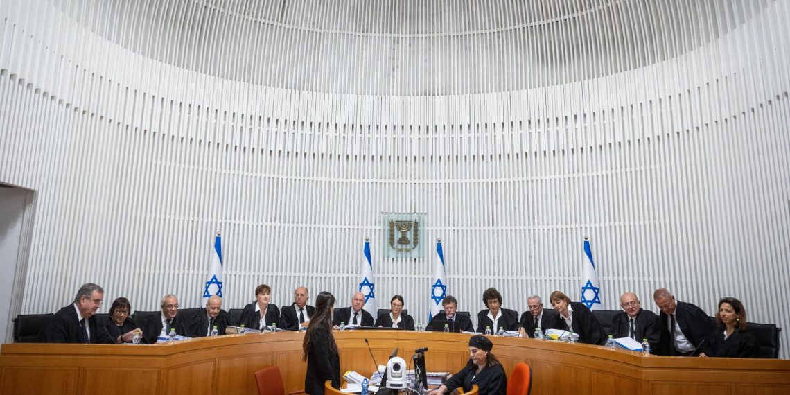 שופטי בג״ץ בדיון על ביטול עילת הסבירות | צילום: יונתן סינדל, פלאש 90