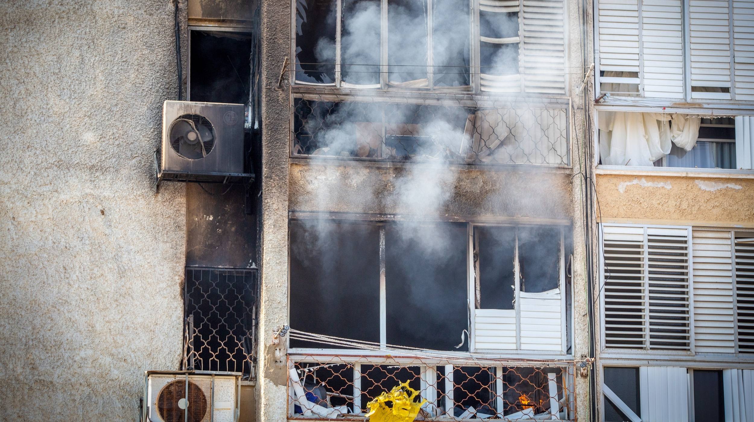 פגיעה ישירה בבית מגורים באשקלון בשבוע שעבר | צילום: אדי ישראל, פלאש 90