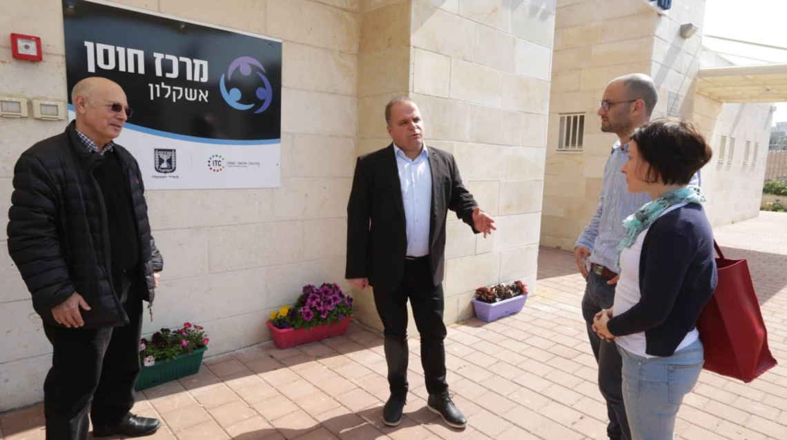 ראש עיריית אשקלון, תומר גלאם, בהשקת מרכז החוסן בעיר | צילום: דוברות עיריית אשקלון