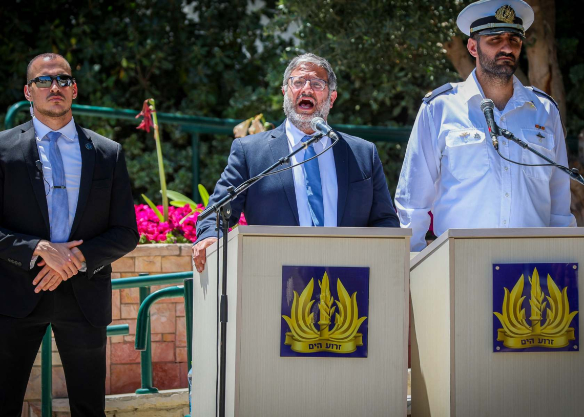 המשיך לנאום בזמן העימותים - בן גביר בבית העלמין הצבאי באשדוד | לירון מולדובאן, פלאש 90