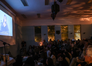 ״אני עדיין חיה את היום של ה-7 באוקטובר״. מיכל הלב, אמו של לאור אברמוב שהשתתף במסיבת הנובה ונרצח ב-7 באוקטובר | צילום: איתי רון