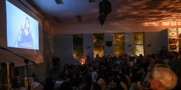 ״אני עדיין חיה את היום של ה-7 באוקטובר״. מיכל הלב, אמו של לאור אברמוב שהשתתף במסיבת הנובה ונרצח ב-7 באוקטובר | צילום: איתי רון