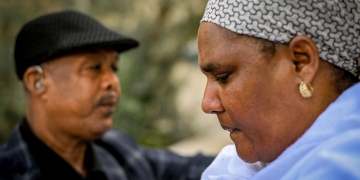 הוריו של טקה לאחר הדיון בהכרעת הדין בחודש אפריל | צילום: פלאש 90