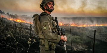 מיכאל גלעדי, פלאש 90