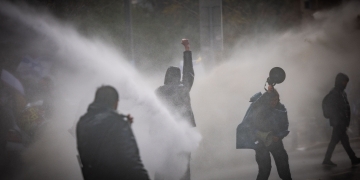 עליית מדרגה באלימות כלפי מפגינים | צילום: יונתן סינדל, פלאש 90