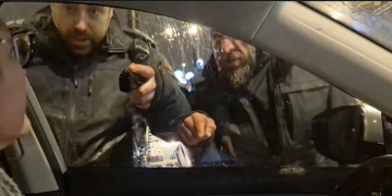 השוטר והאקדח השלוף | צילום מסך