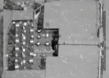 צה״ל מפזר כרוזים בשמי עזה עם הוראות לפינוי אוכלוסיה | דובר צה״ל