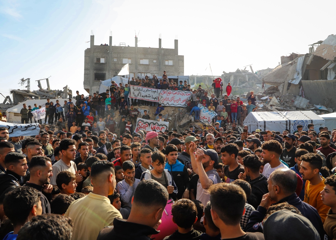 עזתים מפגינים נגד חמאס בבית לאהיא | צילום: פלאש 90