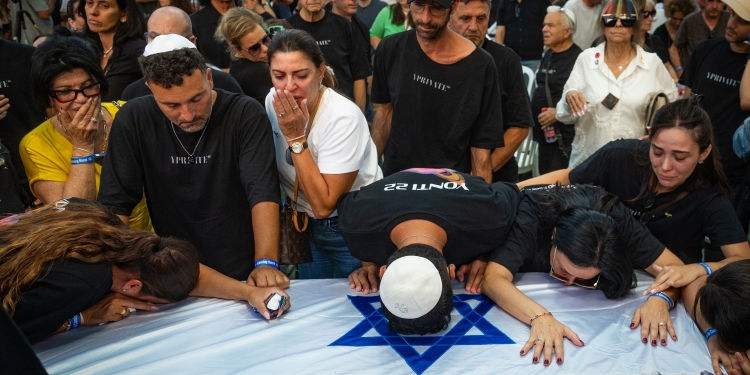 הלוויתו של החלל החטוף יונתן סמרנו | צילום: חיים גולדברג, פלאש 90