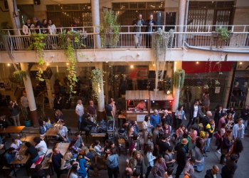 מוסד דרום תל-אביבי. צילום: פלאש 90