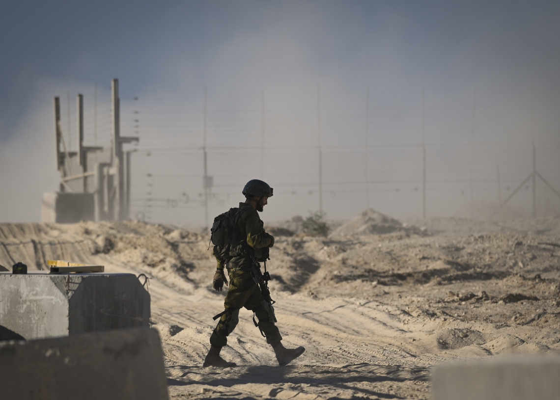 חייל בגבול עזה | צילום: מיכאל גלעדי, פלאש 90