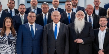 אחראים למחדל ולהפקרה והזנחה של שנתיים | צילום: יונתן סינדל, פלאש 90