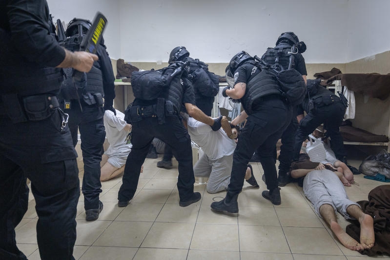 אסירים בבית הכלא דמון | צילום: פלאש 90