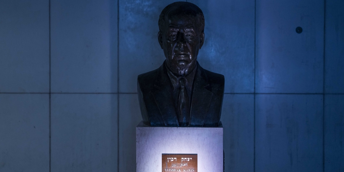 צריך להגיד גם עם מי עושים שלום. למה לא אומרים את זה על הבמה?" | צילום פלאש 90