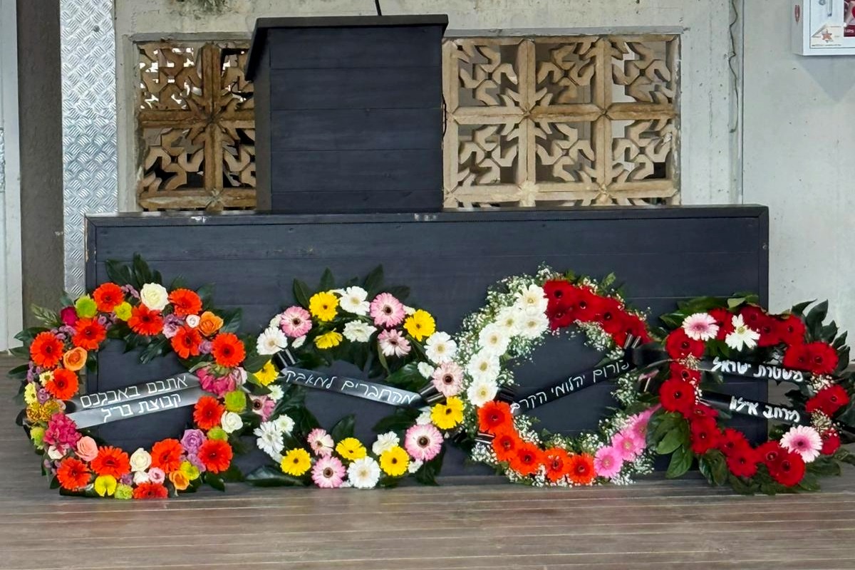 זרים של פורום יהלומי קרב ושל חברים למאבק | הלוויתו של מישייב מוקדם יותר היום