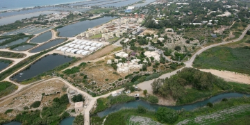 נחל תנינים כדי לדחוק את ג׳סר א-זארקא | צילום: פלאש 90