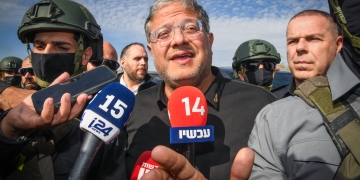 השר לביטחון לאומי, איתמר בן גביר, בביקור ביישוב תראבין | צילום: דודו גרינספן, פלאש 90